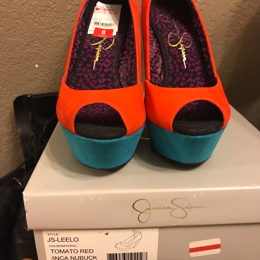 Shoes - Picture 7 of 8